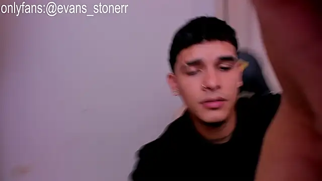 Snapshot of Evan_stoner chatting on 04.01.26 Evan stoner online show from 04.01.26