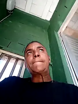 Snapshot of 121fff chatting on 09.29.25 121fff online show from 09.29.25