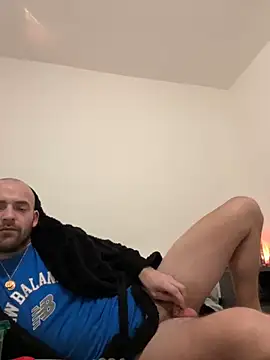 Snapshot of bigguy101 chatting on 12.28.24 bigguy101 online show from 12.28.24