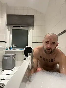 Snapshot of bigguy101 chatting on 01.08.25 bigguy101 online show from 01.08.25