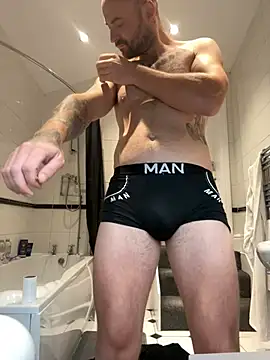 Snapshot of bigguy101 chatting on 02.06.25 bigguy101 online show from 02.06.25