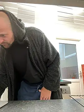 Snapshot of bigguy101 chatting on 02.09.25 bigguy101 online show from 02.09.25