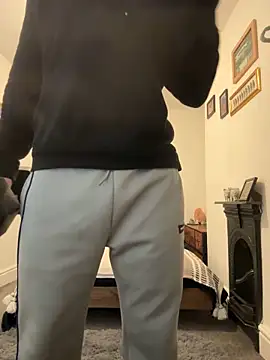 Snapshot of bigguy101 chatting on 02.10.25 bigguy101 online show from 02.10.25