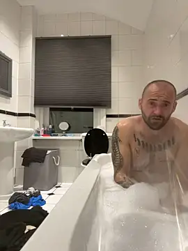 Snapshot of bigguy101 chatting on 02.12.25 bigguy101 online show from 02.12.25