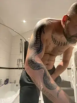 Snapshot of bigguy101 chatting on 02.16.25 bigguy101 online show from 02.16.25