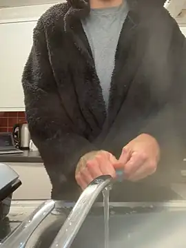 Snapshot of bigguy101 chatting on 02.17.25 bigguy101 online show from 02.17.25