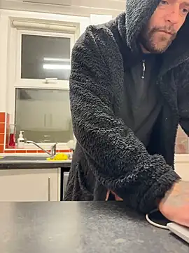 Snapshot of bigguy101 chatting on 02.20.25 bigguy101 online show from 02.20.25