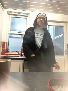 Snapshot of bigguy101 chatting on 02.22.25 bigguy101 online show from 02.22.25