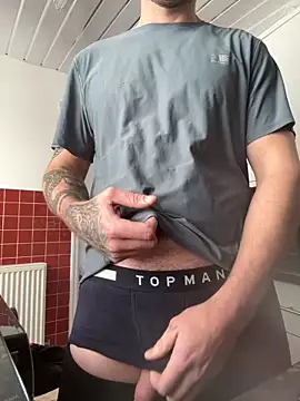 Snapshot of bigguy101 chatting on 03.19.25 bigguy101 online show from 03.19.25