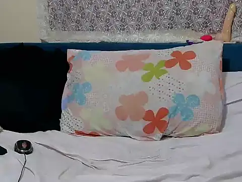 Snapshot of divineass_1 chatting on 11.07.25 divineass 1 online show from 11.07.25