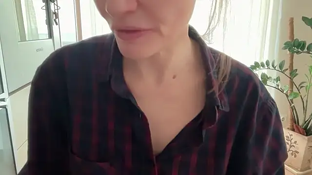 Snapshot of MistyBarnes chatting on 03.14.26 MistyBarnes online show from 03.14.26