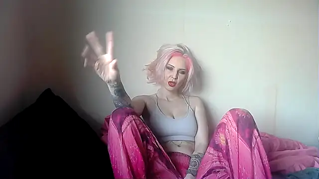 Snapshot of kittyazora chatting on 12.03.24 kittyazora online show from 12.03.24