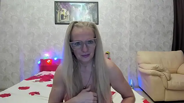 TrueFoxyyy online show from 03.09.26