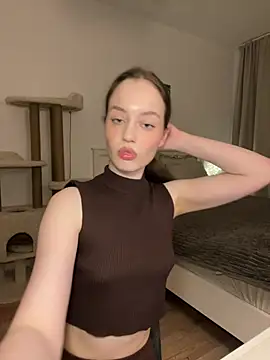 Snapshot of malyshhka chatting on 06.28.26 malyshhka online show from 06.28.26