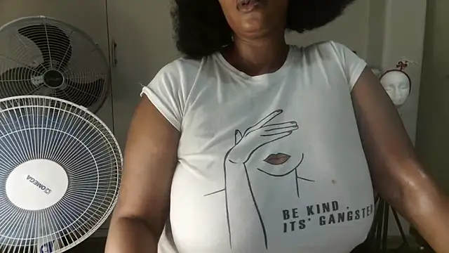 Snapshot of Charlie-Crawford chatting on 03.01.26 Charlie-Crawford online show from 03.01.26