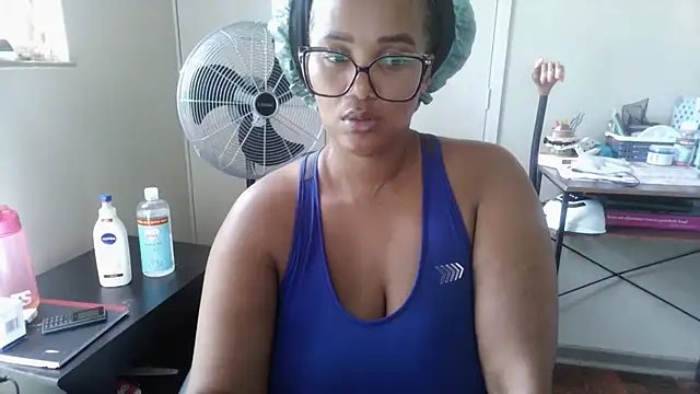 Snapshot of Charlie-Crawford chatting on 03.08.26 Charlie-Crawford online show from 03.08.26