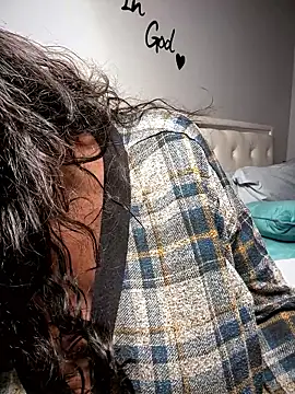 1Topgyal online show from 01.18.26