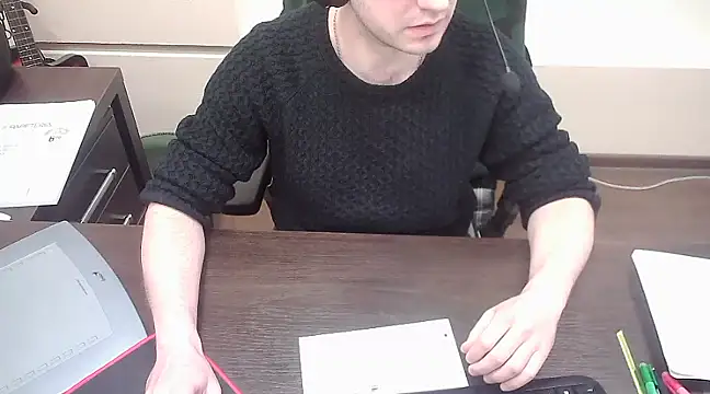 Snapshot of alex89north chatting on 02.21.25 alex89north online show from 02.21.25