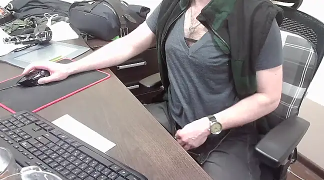 Snapshot of alex89north chatting on 03.16.25 alex89north online show from 03.16.25