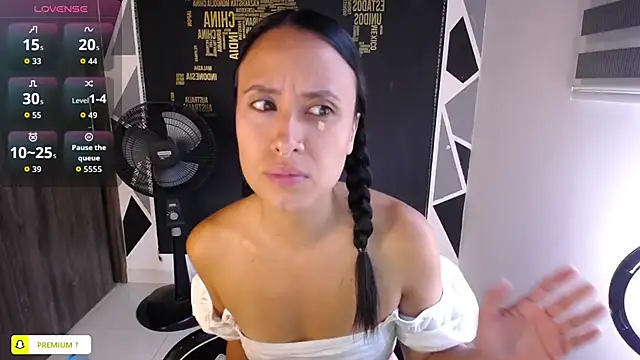 Snapshot of amyharlow_1 chatting on 09.08.25 amyharlow 1 online show from 09.08.25