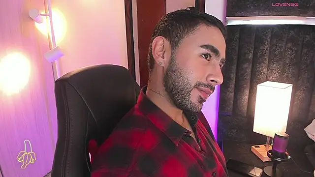 ItsMeEros online show from 11.25.25