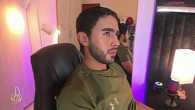 ItsMeEros online show from 12.19.25