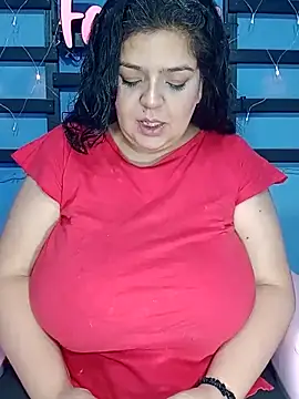 Snapshot of fantasyboobs chatting on 02.01.26 fantasyboobs online show from 02.01.26