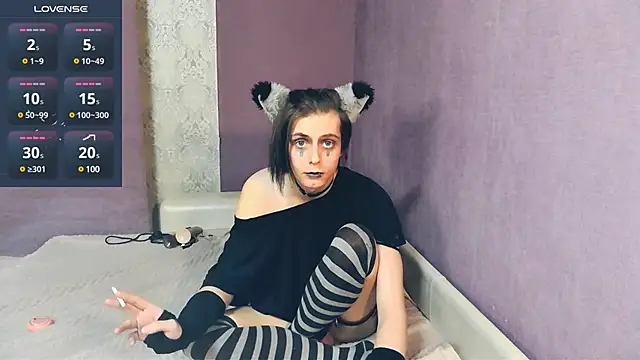 Littlepinkcat online show from 01.26.25