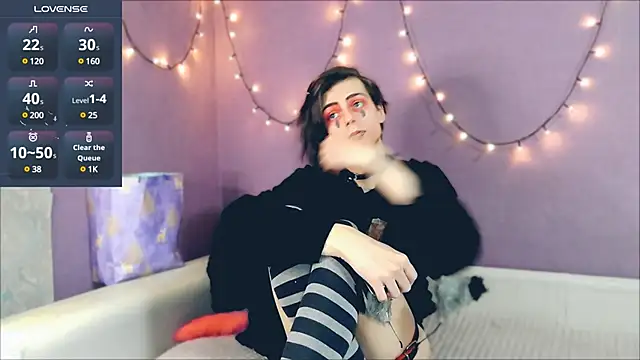 Littlepinkcat online show from 01.30.25