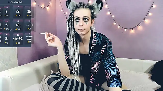 Littlepinkcat online show from 02.12.25