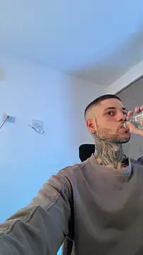  jamesleandros1 online show from 02.03.26