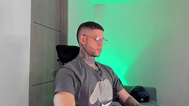  jamesleandros1 online show from 05.03.26