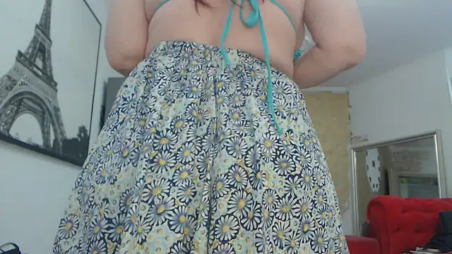 Snapshot of AnnaBellaLuckyXOXO chatting on 09.25.25 AnnaBellaLuckyXOXO online show from 09.25.25