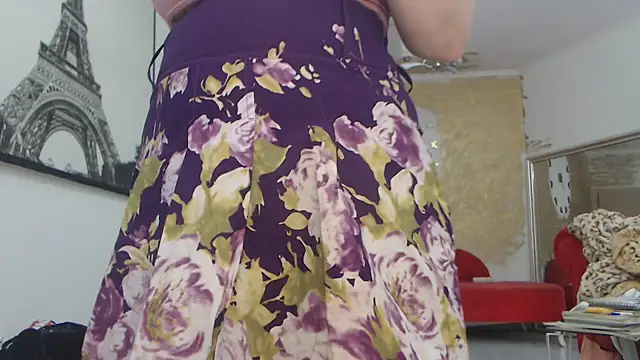 Snapshot of AnnaBellaLuckyXOXO chatting on 11.17.25 AnnaBellaLuckyXOXO online show from 11.17.25