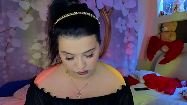 Malika uAngel online show from 02.18.25