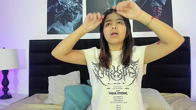 Snapshot of SabinaMerchetti chatting on 09.22.25 SabinaMerchetti online show from 09.22.25