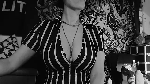 Silentmary online show from 06.11.26