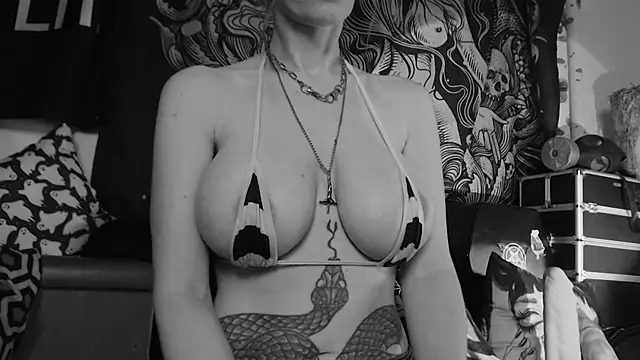 Silentmary online show from 06.12.26