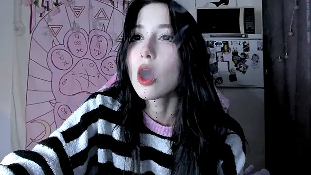 Holy420lolii online show from 04.25.26
