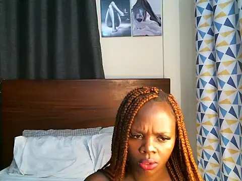 Snapshot of pay_tience chatting on 06.25.26 pay tience online show from 06.25.26