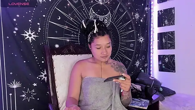 Eva Lee  online show from 09.30.25