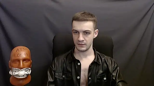 Snapshot of _Damien_thorn_ chatting on 12.18.24 Damien thorn online show from 12.18.24