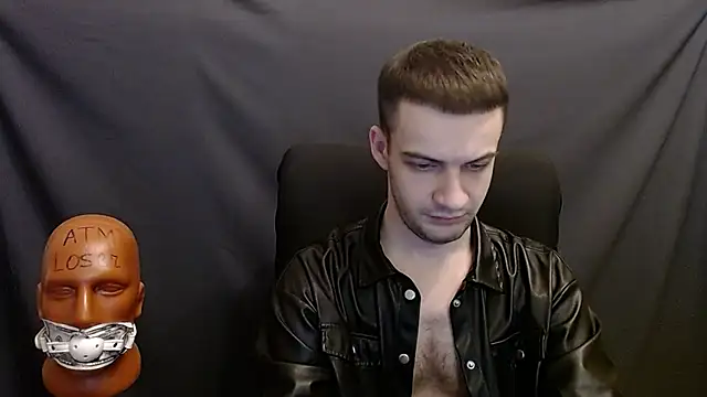 Snapshot of _Damien_thorn_ chatting on 12.19.24 Damien thorn online show from 12.19.24