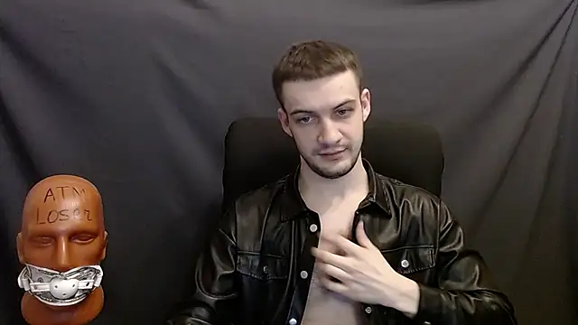 Snapshot of _Damien_thorn_ chatting on 12.21.24 Damien thorn online show from 12.21.24