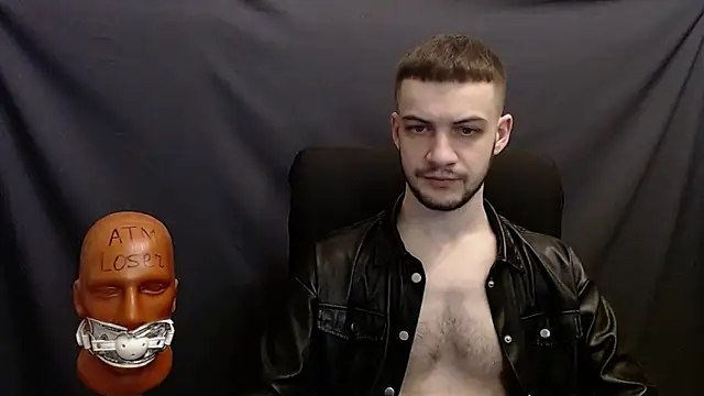 Snapshot of _Damien_thorn_ chatting on 12.27.24 Damien thorn online show from 12.27.24