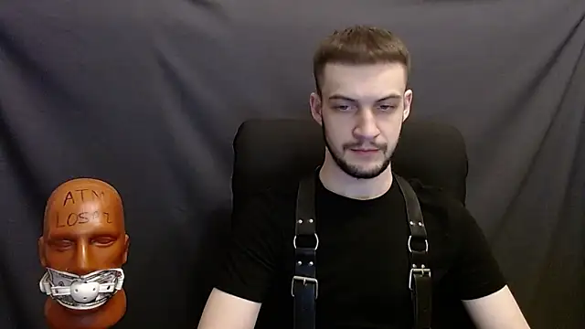 Snapshot of _Damien_thorn_ chatting on 01.04.25 Damien thorn online show from 01.04.25