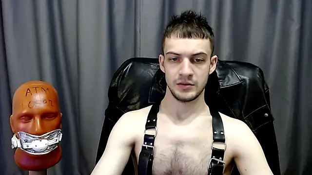 Snapshot of _Damien_thorn_ chatting on 10.17.25 Damien thorn online show from 10.17.25