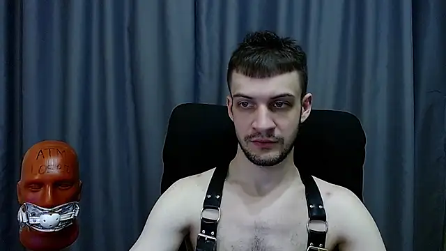 Snapshot of _Damien_thorn_ chatting on 12.18.25 Damien thorn online show from 12.18.25