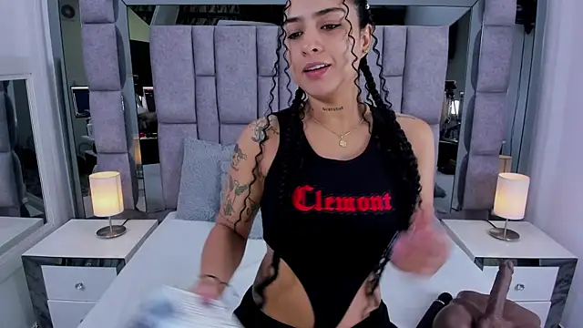 EMMAHILL1 online show from 04.24.26