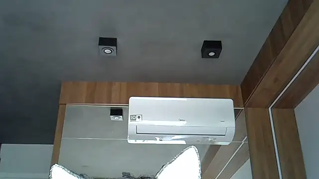 Skinny-Kitten online show from 10.08.25